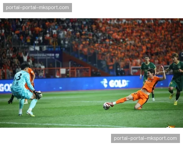 云南玉昆外援克莱伯中超首秀即破门,巴西高中锋迅速适应 云南玉昆外援克莱伯中超首秀即破门,巴西高中锋迅速适应